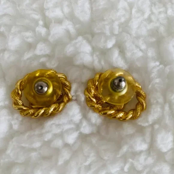Vintage Retro Monet Gold Filled Knot Cluster Earrings Women's - Picture 2 of 3